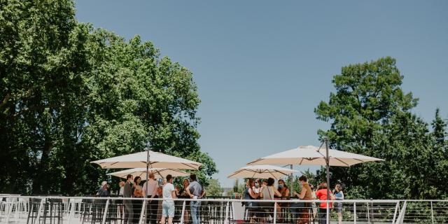 Cocktail sur la terrasse eden du club tourisme affaire événementiel